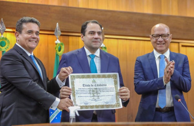 Presidente da OAB nacional Beto Simonetti ganha cidadania piauiense